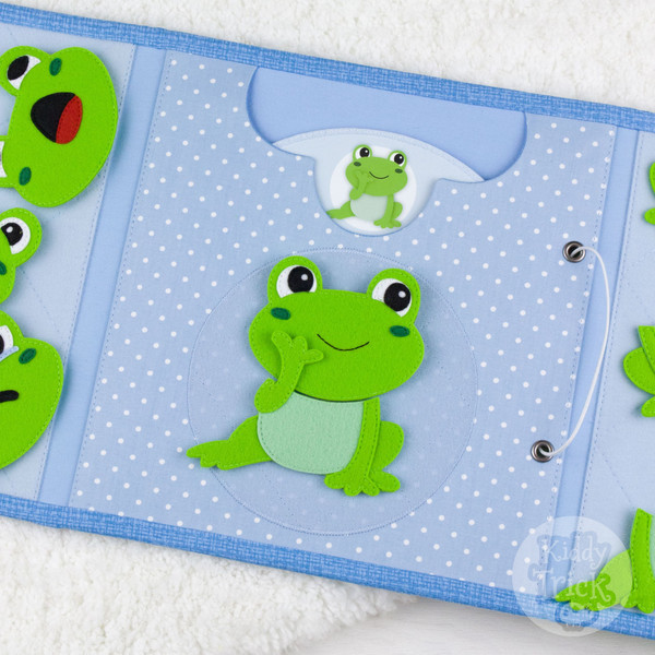 felt frogs puzzle game 8.JPG