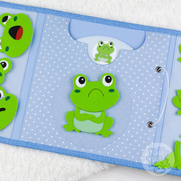 felt frogs puzzle game 9.JPG