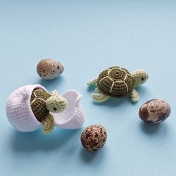 Crochet pattern mini turtle. Realistic stuffed animal.