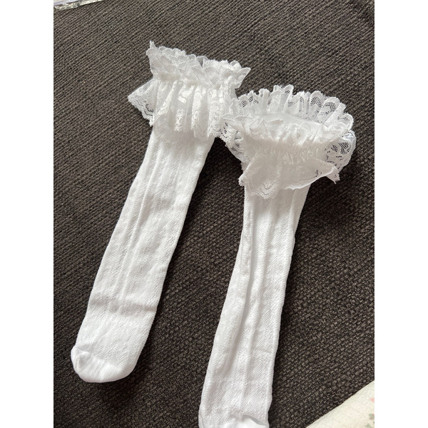 lace-shite-socks.jpg