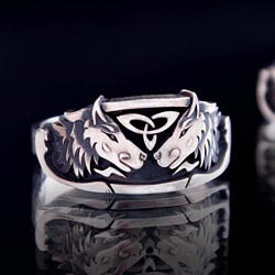 Silver ring two wolves