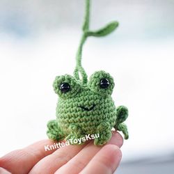 frog car charm and froggy keychain set of 2, froggy car accessories, green frog bag charm gift for her KnittedToysKsu