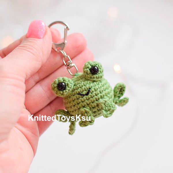 frog keychain, froggy car accessories, green frog bag charm - Inspire ...