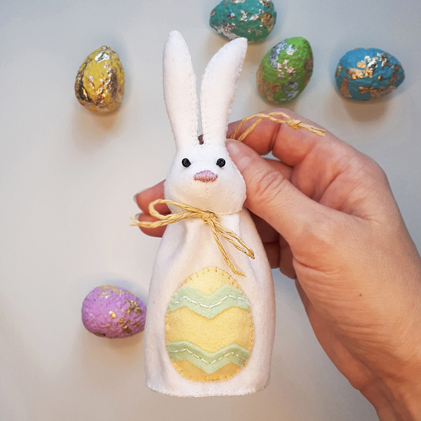 Felt Bunny Egg Holder Pattern , Easter Table Decor.jpg