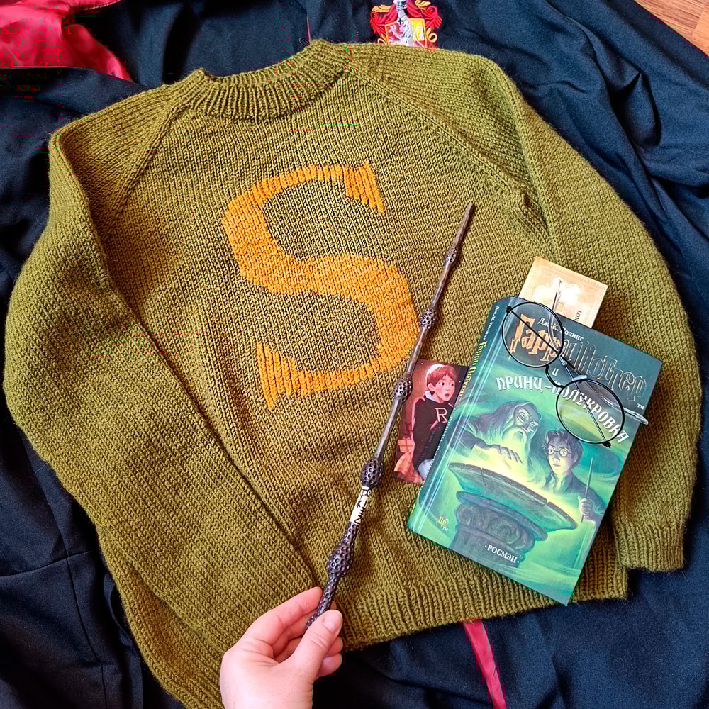 Women sweater Weasley sweater Custom Women sweater Women knit sweater Harry Potter sweater for women Women sweaters