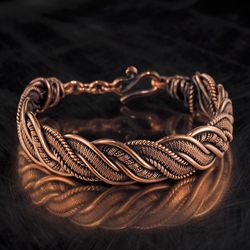 Copper wire wrapped bracelet for woman, Small size bracelet, Unique artisan weaved jewelry, 7th Anniversary gift for her