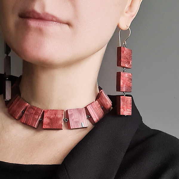 Choker necklace, pink choker, wood choker, square elements necklace