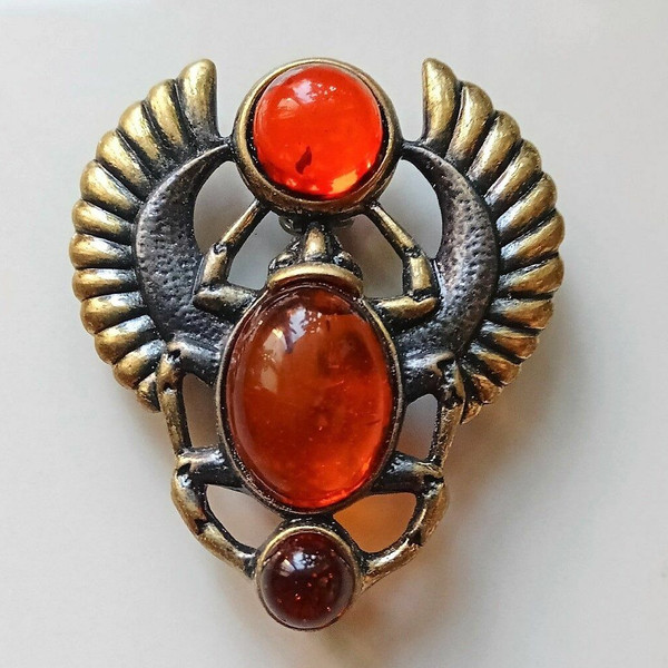 amulet Winged sacred Egypt scarab beetle brooch men lapel pin Insect jewelry brooch brutal big brooch amber gold brass antique brooch.jpg