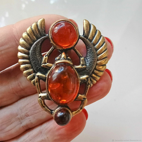 Brooch Scarab Egyptian Beetle Amber Amulet Talisman Men Women Amber Gold Brass jewelry brooch.jpg