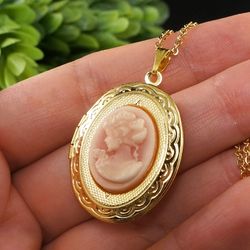 Pink Lady Cameo Locket Necklace Powder Pink Antique Girl Cameo Oval Golden Photo Locket Pendant Necklace Jewelry 7861