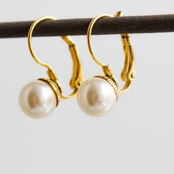 Vintage pearl huggie hoop earrings Gold lever back pearl earrings