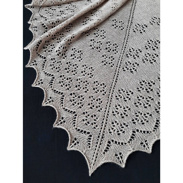 lace-shawl-knitting-2.jpg