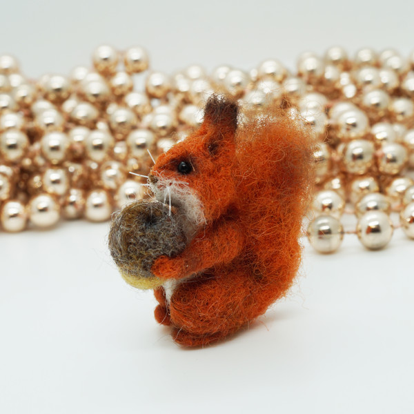 miniature-needle-felted-baby-squirrel-2