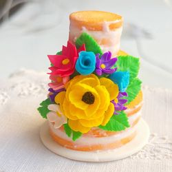 dolls house miniature food at 1:12 scale, dollhouse naked three tiers cake with flowers