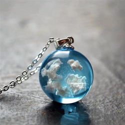 Creative Handmade Jewelry Blue Sky And White Clouds Fashion Transparent Spherical Resin Pendant Short Necklace