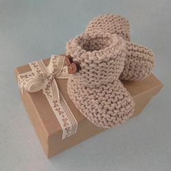 Beige knitted baby booties, Cute newborn shoes, Pregnancy gift, Chunky new baby socks