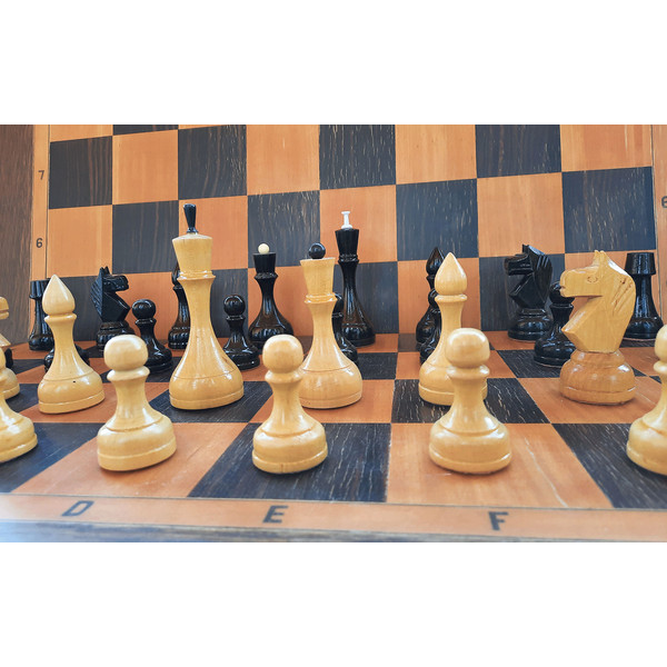 big_middle_chessmen8.jpg