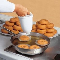 Donut Doughnut Maker Batter Dispenser DIY Baking Tools