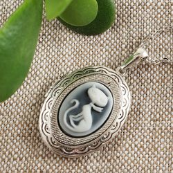 Cat Cameo Locket Necklace Gray Black and White Cat Cameo Silver Oval Locket Pendant Necklace Cat lover Gift Jewelry 7256