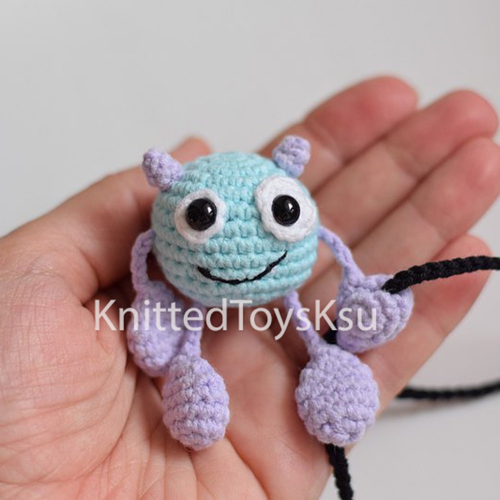 creepy-cute-car-charm