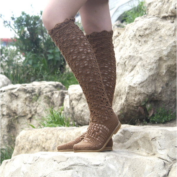 knee high crochet boots 2.jpg