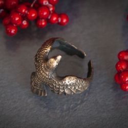 Falcon adjustable ring. Bird jewelry for man. Hawk handcrafted present for him. Predatory bird accessory. Pagan style