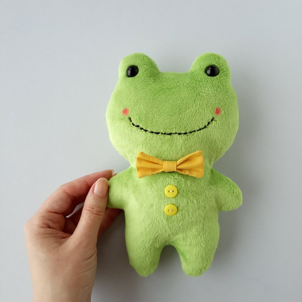 Cute Frog Plush Pattern Sewing PDF And DIY Tutorial (in 2 si Inspire