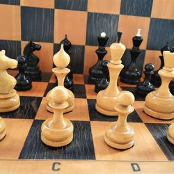 Russian vintage wooden weighted tournament chess figures - Old big grandmaster chess pieces USSR