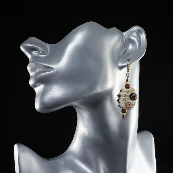 handmade-lampwork-glass-beige-shell-marine-nautical-earrings