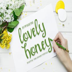 lovely honey trending fonts - digital font