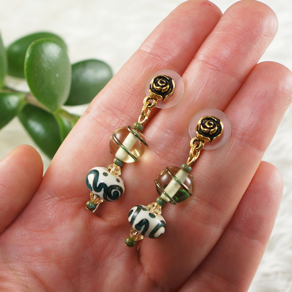 spiral-beaded-lampwork-murano-glass-gold-rose-stud-and-dangle-earrings-jewelry