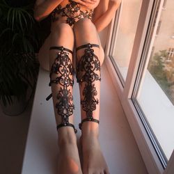 women's genuine leather garters, leather garters, classic garters, bdsm whip and cake, harness for legs thigh