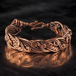 Copper wire wrapped bracelet for woman, Small size bracelet, Unique artisan copper jewelry, 7th Anniversary gift