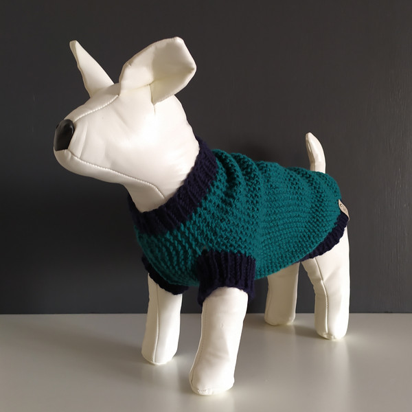 Handmade-knitted-warm-sweater-for-dog-2