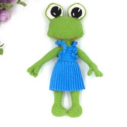 Green frog doll with a dress, toy stuffed animal, personalized baby gift, cute plush doll, beautiful gift toy newborn