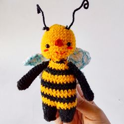 Abi (The Bee) pattern crochet