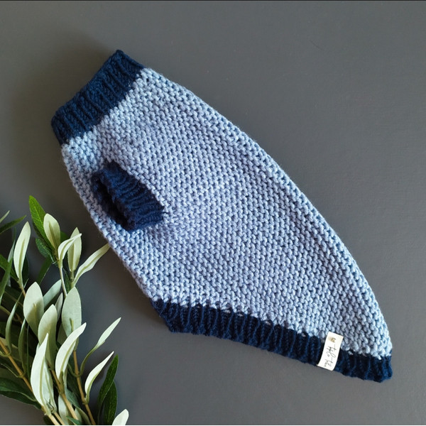 Knitted-handmade-warm-dog-sweater-1