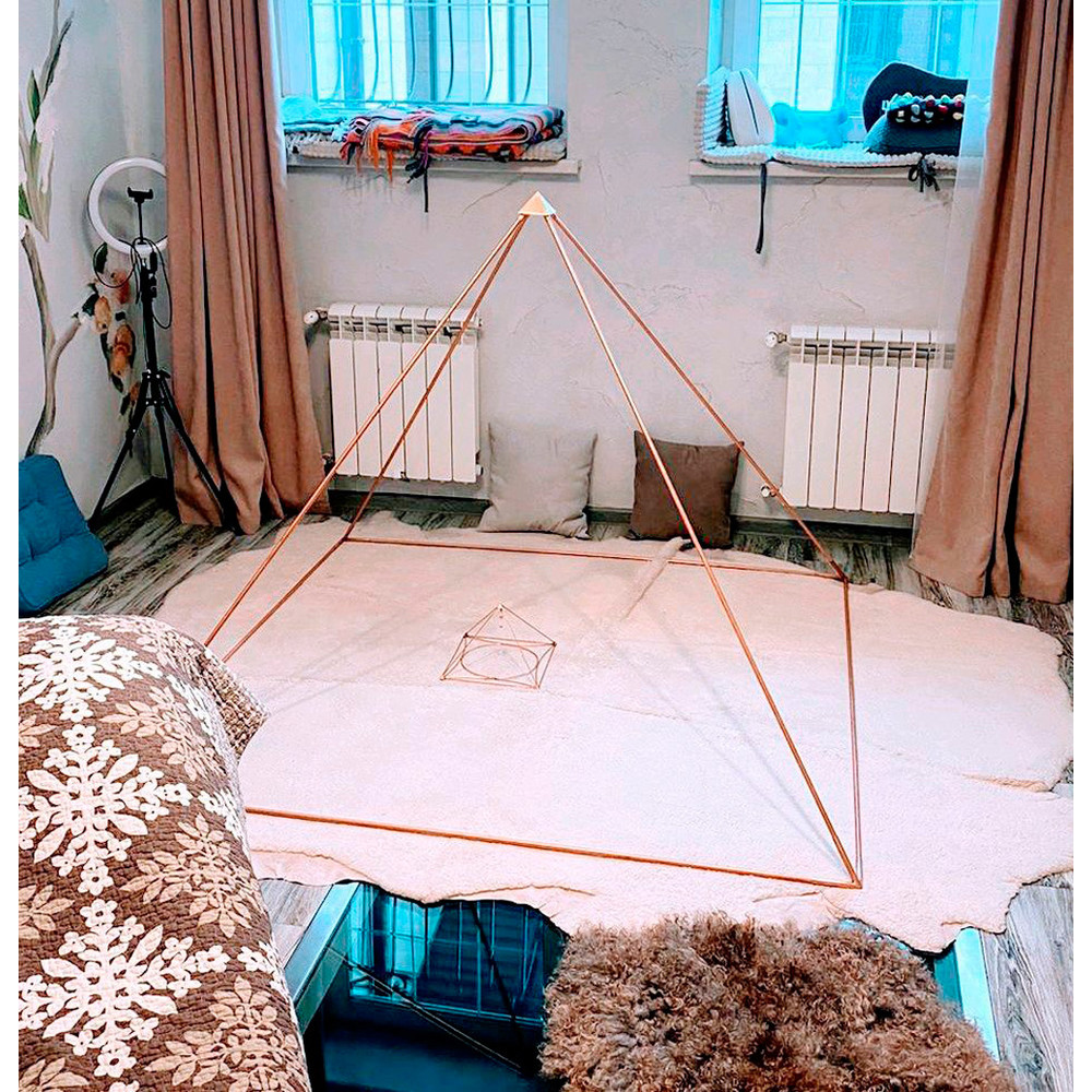 1-copper-pyramid.jpg