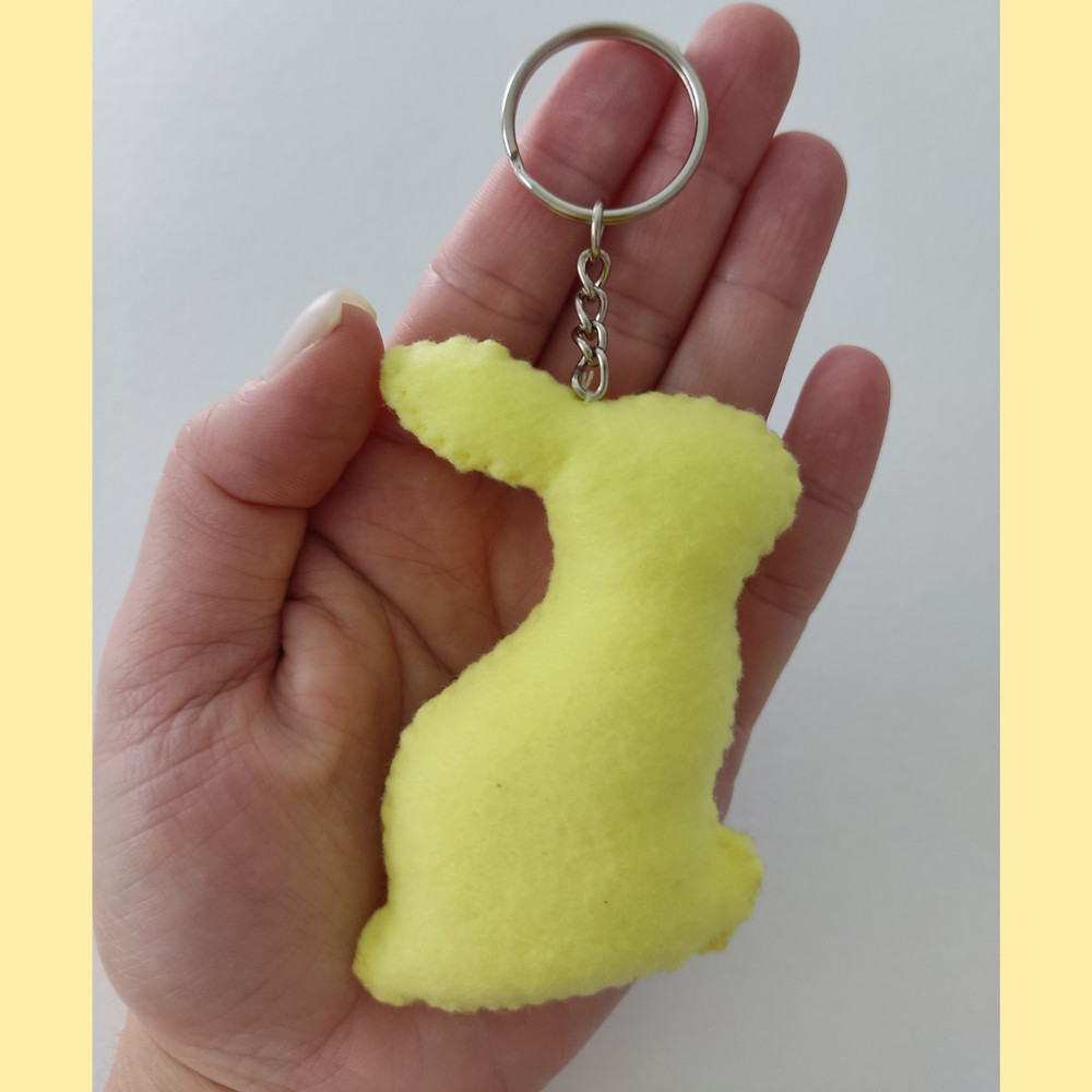 Felt bunny pattern.png