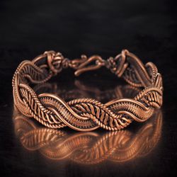 Unique wire wrapped pure copper bracelet, 7th Anniversary gift for her or him, Antique style artisan jewelry, Handmade