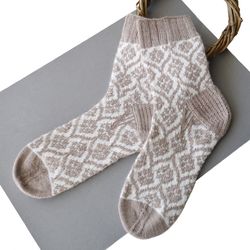 Wool socks women. Beige socks. Hand knit socks. Winter gift for her.