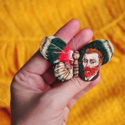 Van Gogh self-portrait brooch, butterfly brooch, thread embroidery, thread painting. Thread Brooch Famous artist for art
