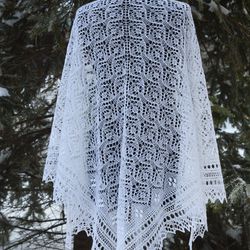 Knitted wedding shawl, White woolen wrap, Bridal wrap shawl