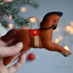 Handmade Felt Plushie Horse Baby Christmas Ornament - DIY Sewing Pattern for Unique Tree Decoration