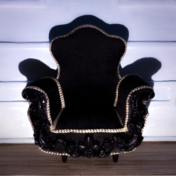 Black_Doll_Chair.jpg