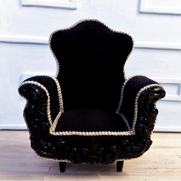 Black_Doll_Chair8.jpg