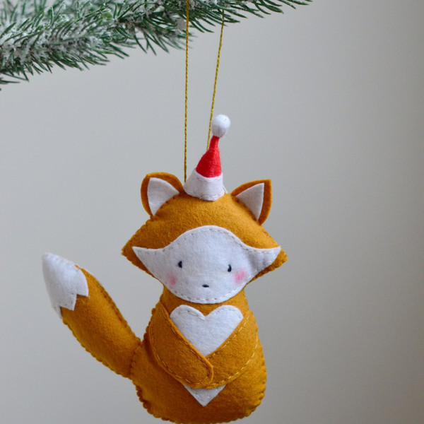 Christmas-tree-ornament-DIY
