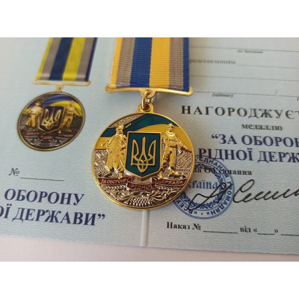 ukrainian-medal-bakhmut-glory-ukraine-6.jpg