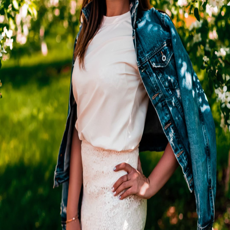 1080x1080 size pexels-ivan-4386254-1594x1062.jpg