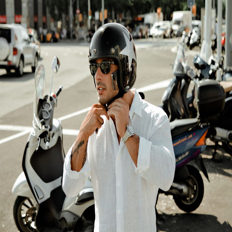 1080x1080 size barcelona_biker_604671-1594x1062.jpg